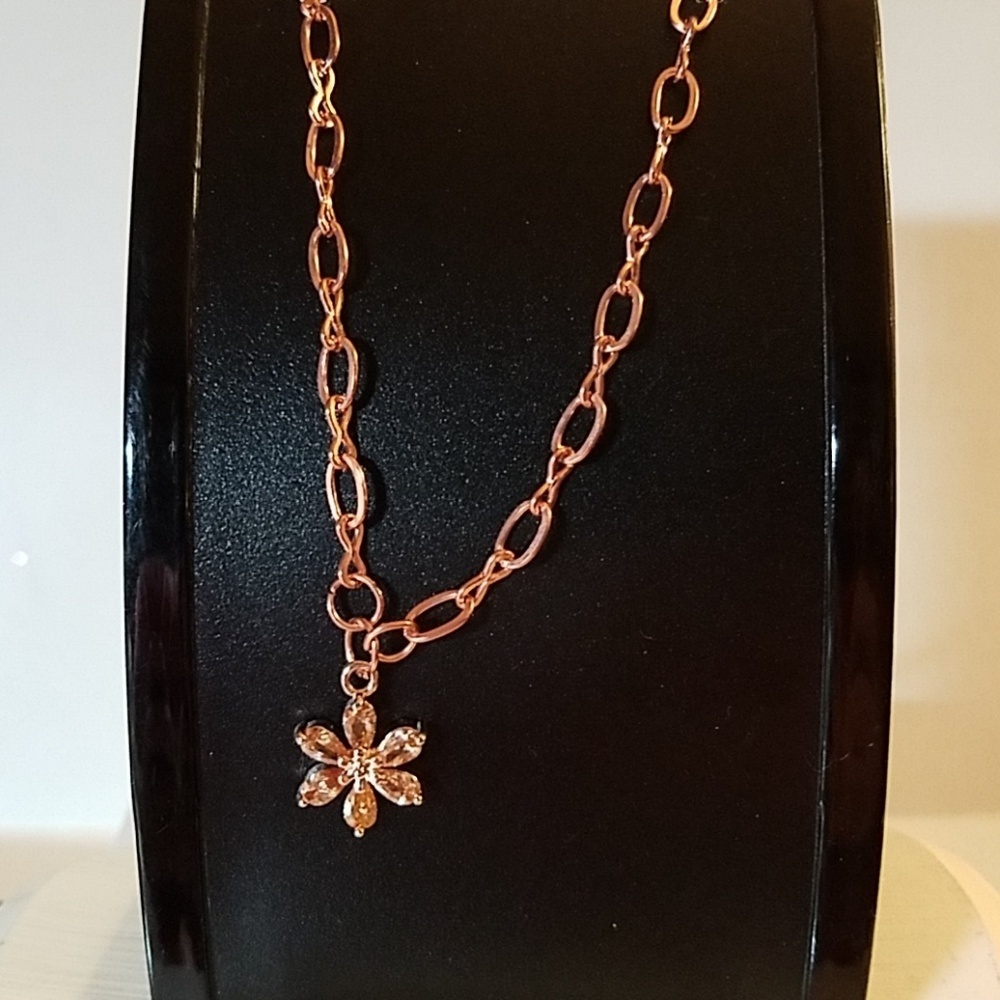 Cooper Faux Flower Stones Necklace 24"
